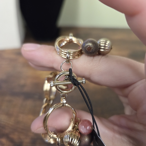 🆕️Goldtone Beaded Bracelet Set of 4 - Picture 4 of 4